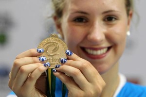 <b>Courtney Field</b> flies around the velodrome at the Cycling Australia Track <b>...</b> - Fieldcyc_114198_03-300x200